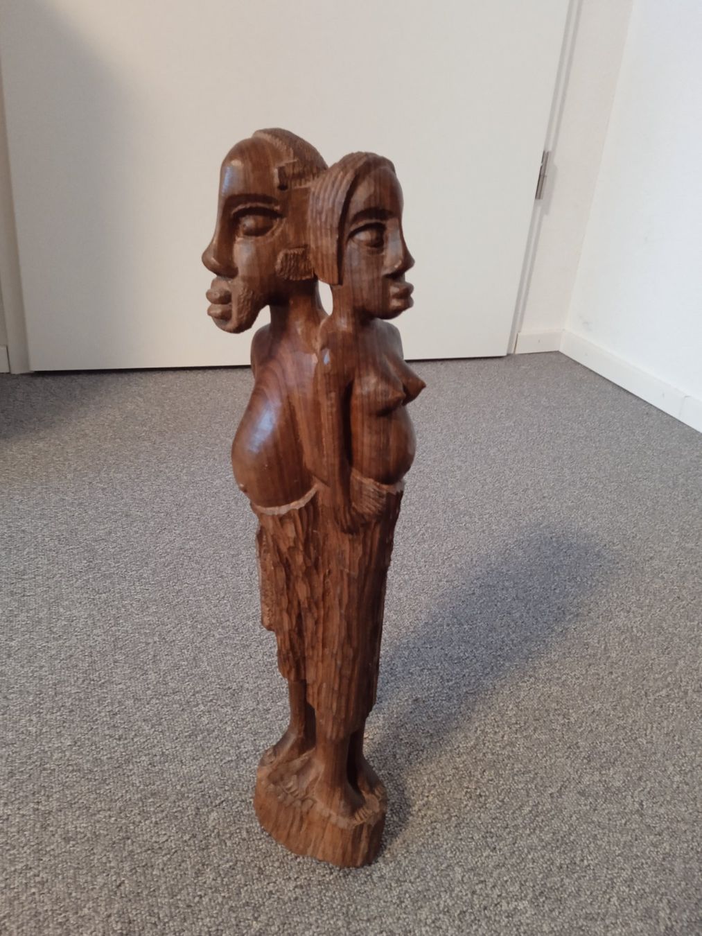 Sculture & Statue: Afrikanische Holzfigur – Usato da Wängi venduto da Mrmarcel6