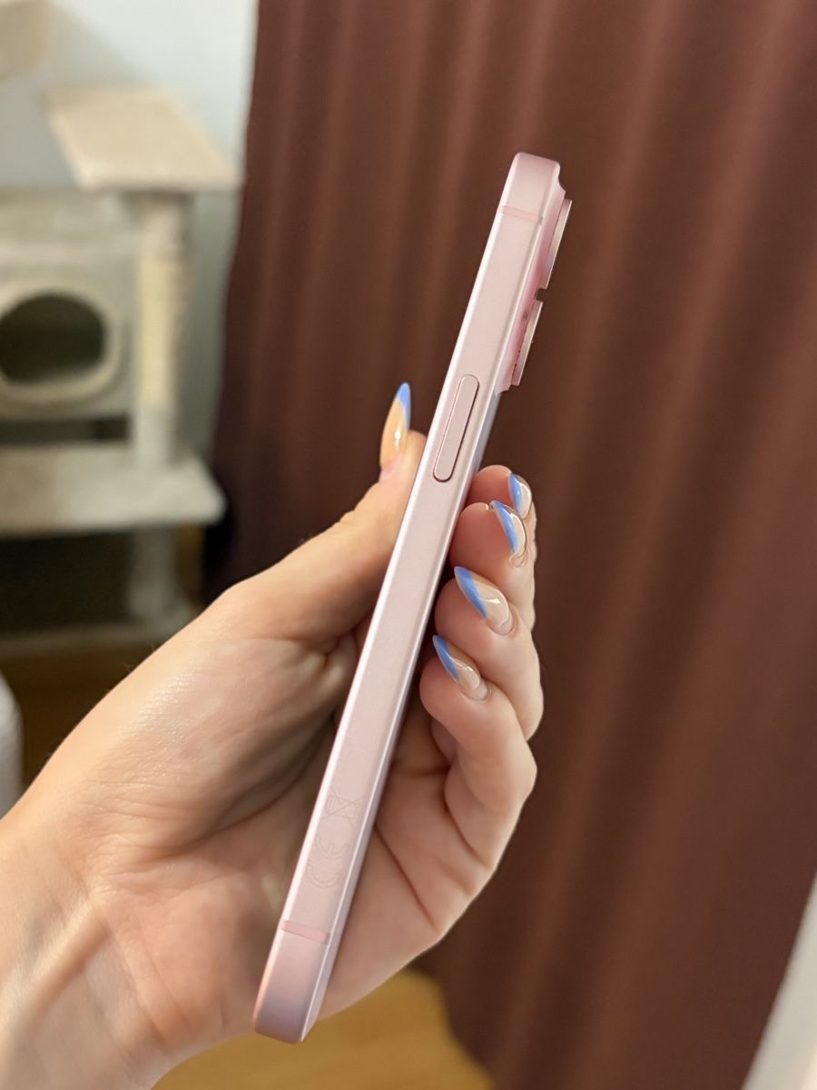 Apple Handys / Smartphones: iPhone 15 256GB rosa – Gebraucht aus Spiez von deborahsarahhh 2