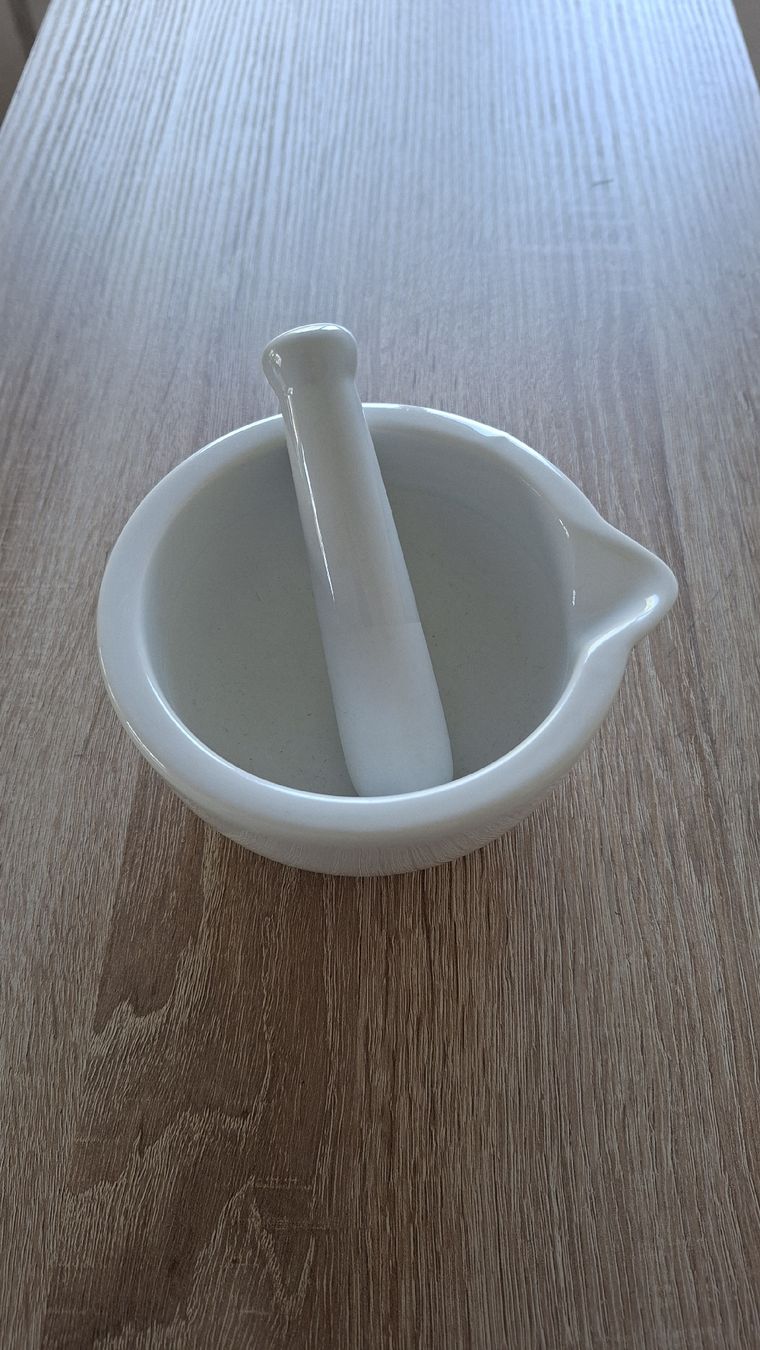 Sonstiges für das Kochen & Backen: Mörser mit Stössel – Gebraucht aus Spiez von smifer