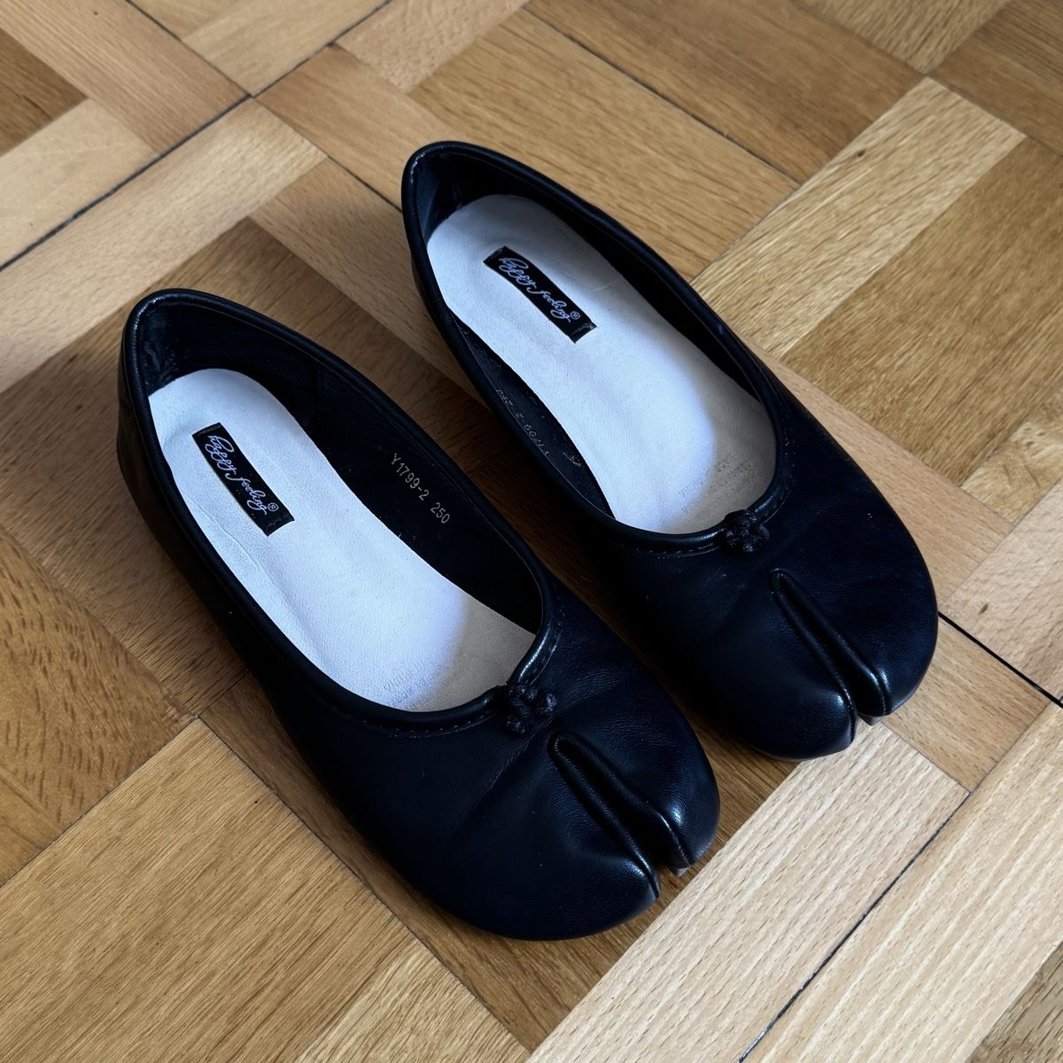 Damenschuhe: Black Tabi Flats Size 40 good condition – Gebraucht aus solothurn von mil_ja.t