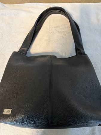 Mona Handtasche aus Leder, schwarz, zeitlos schön!