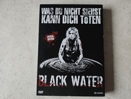 Black Water  - Was du nicht siehst kann dich töten / Special