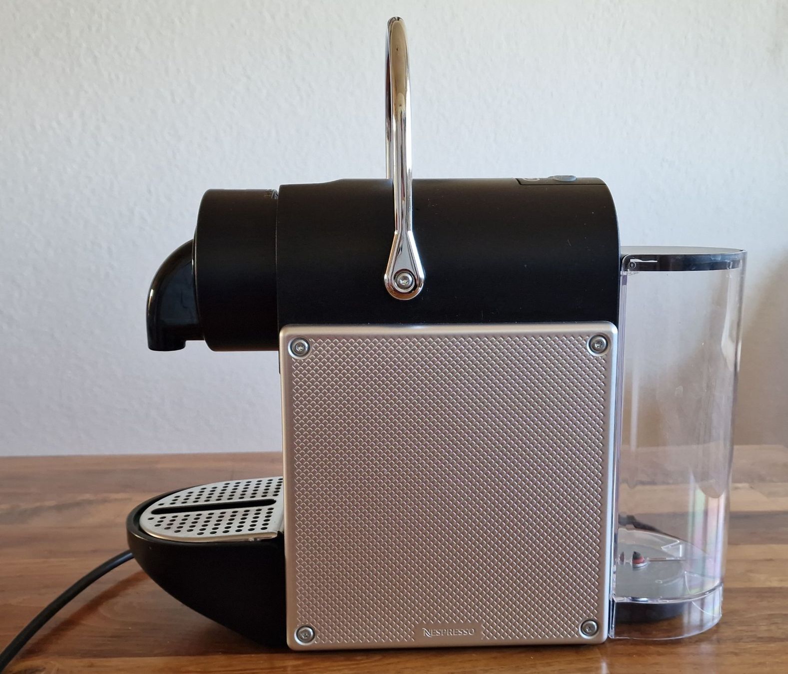 Kaffeemaschinen & Espressomaschinen: De’Longhi Nespresso Pixie EN124.S Kapselmaschine – Gebraucht aus Romanshorn von Niceflyer 1