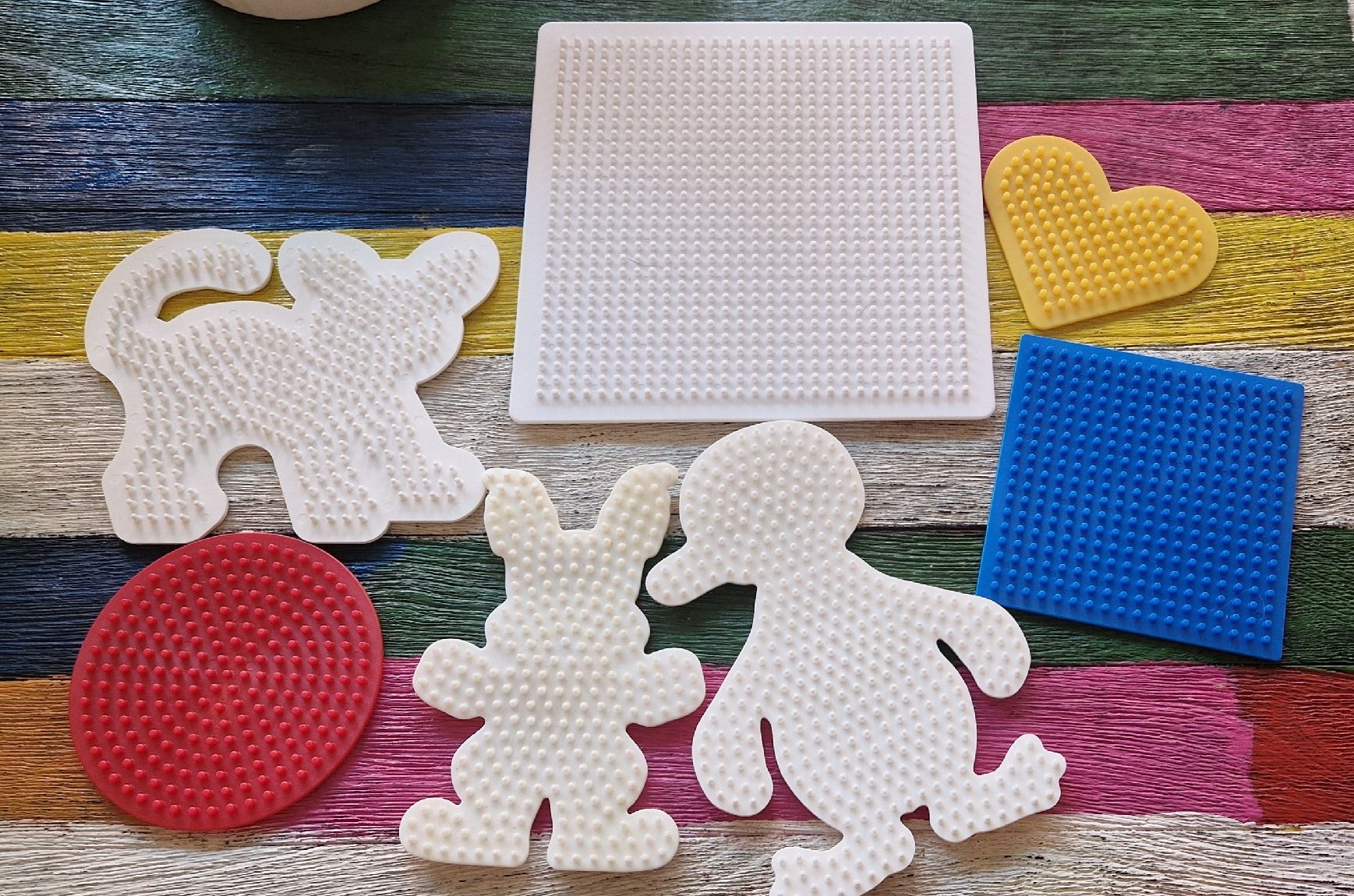 Kit bricolage: Bügelperlen Stiftplatten Set, verschiedene Formen – Usato da Fällanden venduto da Stern722