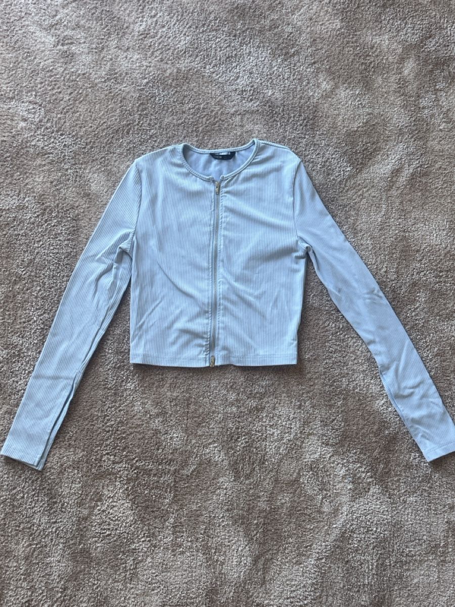 Camicette, T-shirt & Top: Crop top bleu clair S – Nuovo (secondo la descrizione) da Lausanne venduto da mae_dj7r