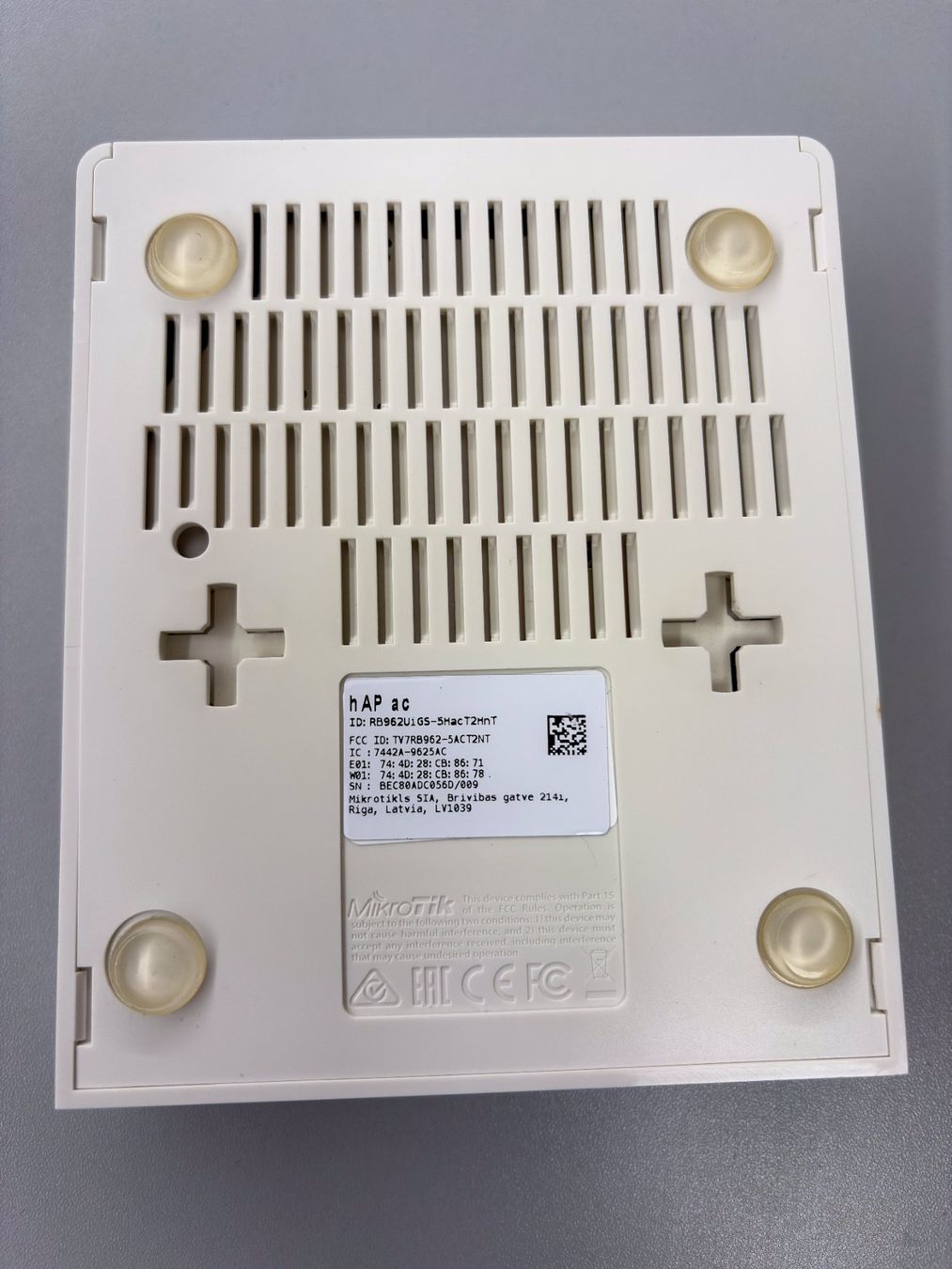 Hubs & Switches: MikroTik hAP ac - Wireless Access Point, Switch mit SFP – D'occasion à Sevelen par marcofl 1