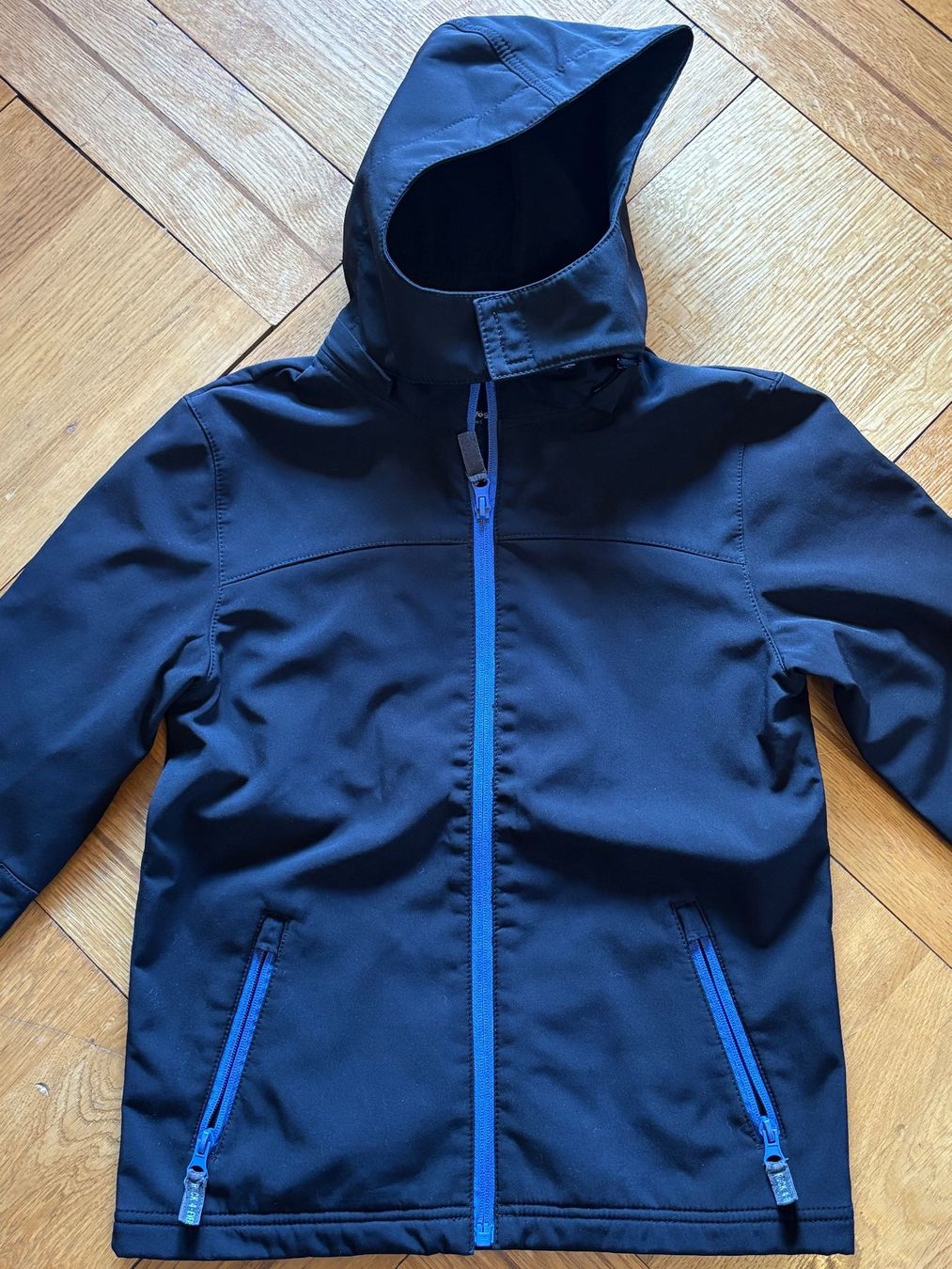 Vestes & Manteaux: Softshelljacke Gr. 140 – D'occasion à Genève par Livsonman 1