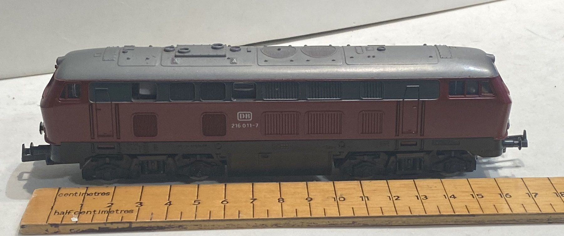 Lima Modelleisenbahnen: Lima Diesel-Lok DB 216 011-7 – Gebraucht aus Sonceboz-Sombeval von Decolove 2