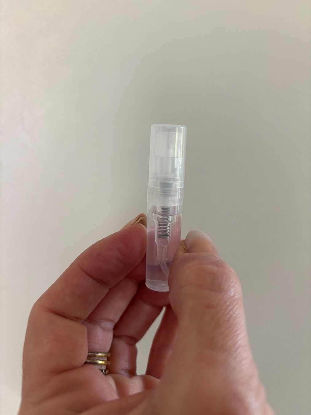 Hermès Parfum & Eau de Toilette: Hermès Eau de Rhubarbe Écarlate - Duftprobe 2ML – Gebraucht aus Zürich von deruja 1