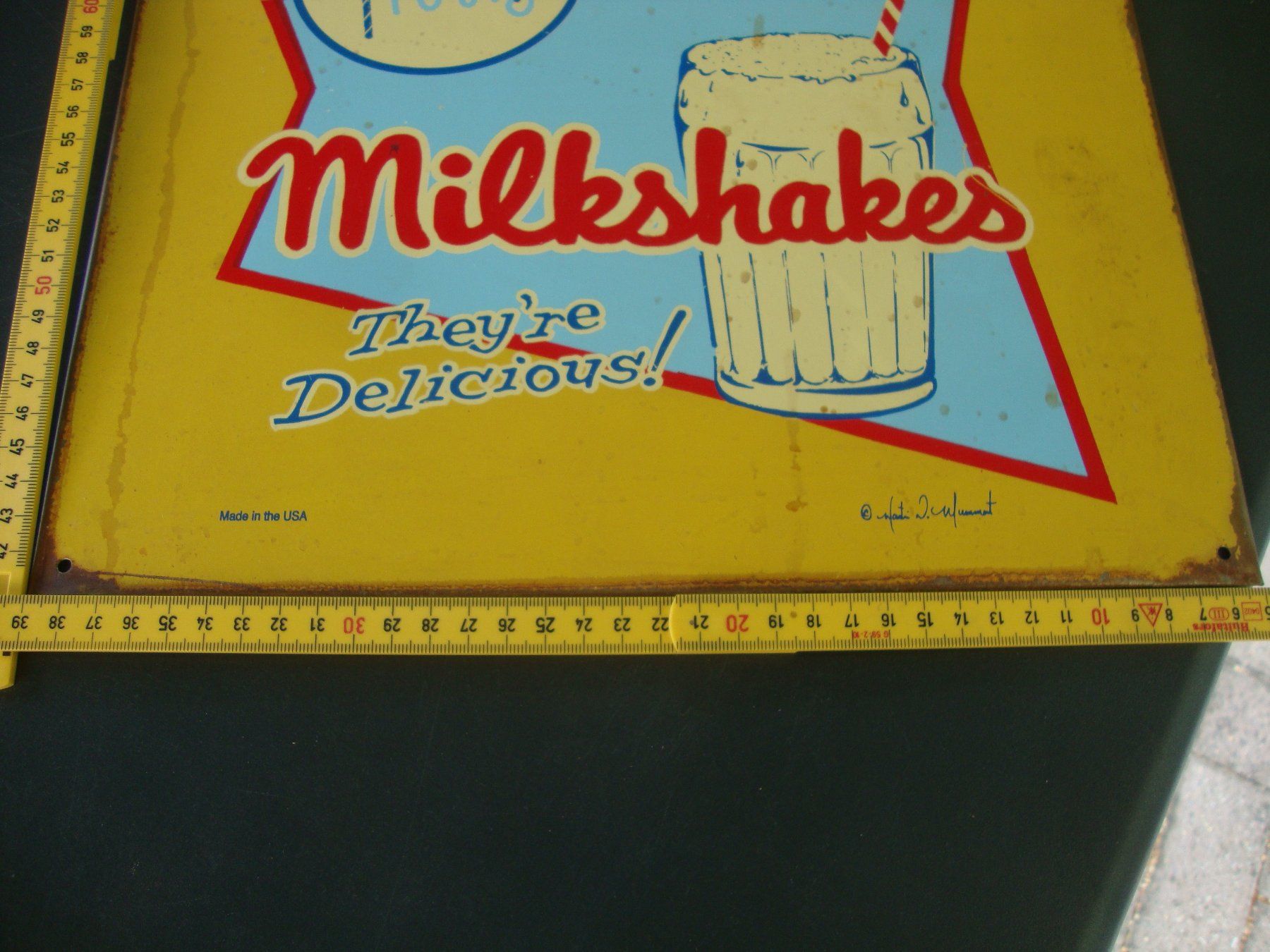 Ecriteaux: Älteres Blechschild "Milkshakes" ca. 30 x 35 cm – D'occasion à Winterthur par halle07 1
