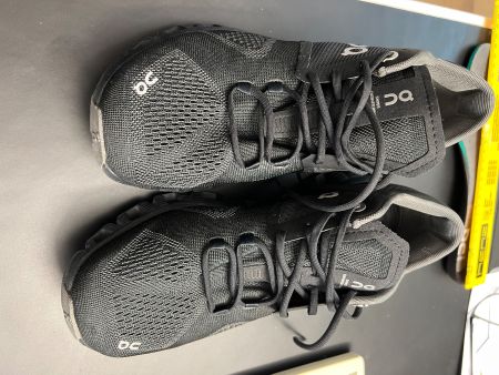 On Cloud Laufschuhe, Grösse 40, Schwarz - wenig getragen!