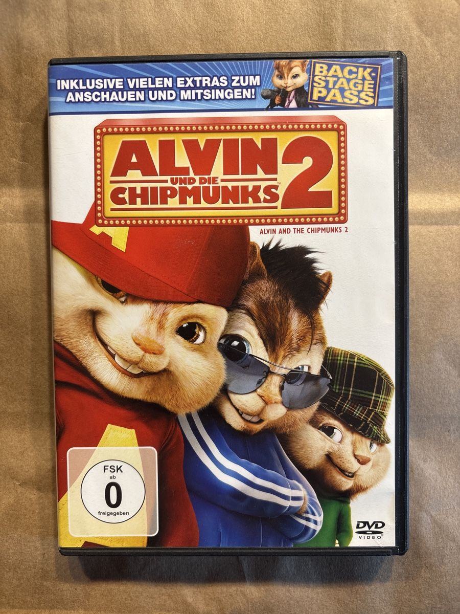 Tutti i DVDs: Alvin und die Chipmunks 2 ( 2404) – Usato da Ruswil venduto da Slivio_