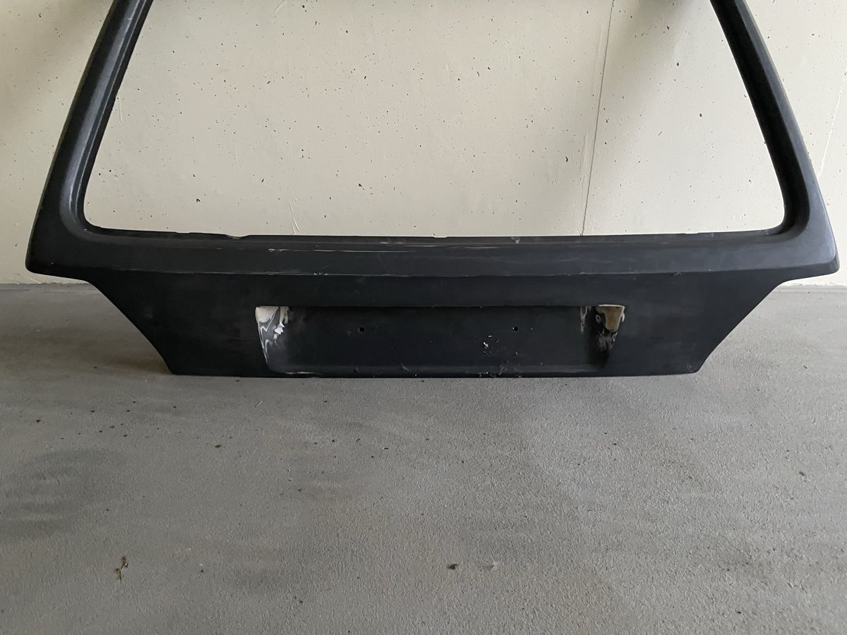 VW Tutti pezzi di ricambio auto: Heckklappe Golf 2 spezial – Usato da Oftringen venduto da GWC_1 1