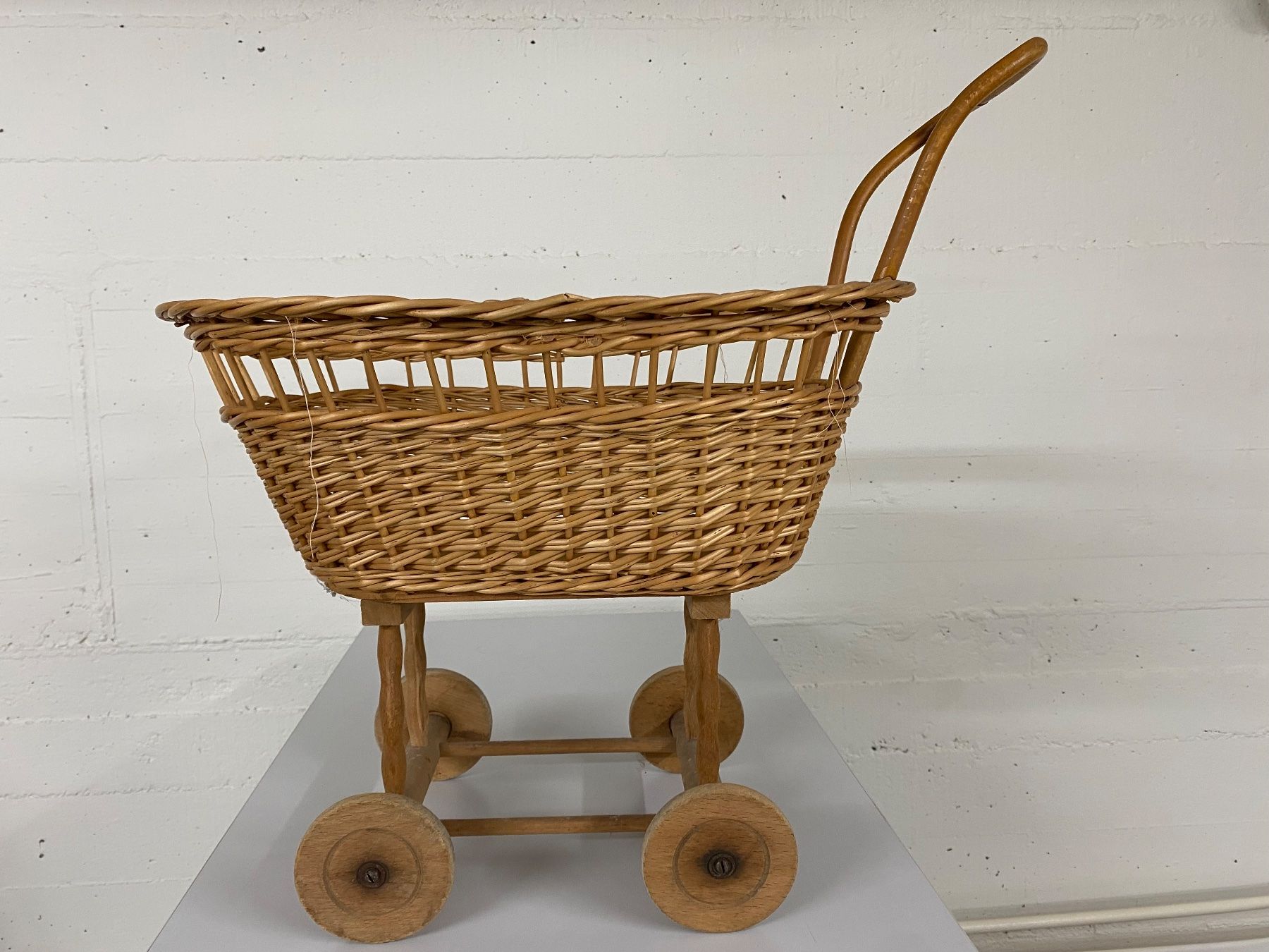 Carrozzine per bambole: Puppenwagen – Usato da Zürich venduto da US-B