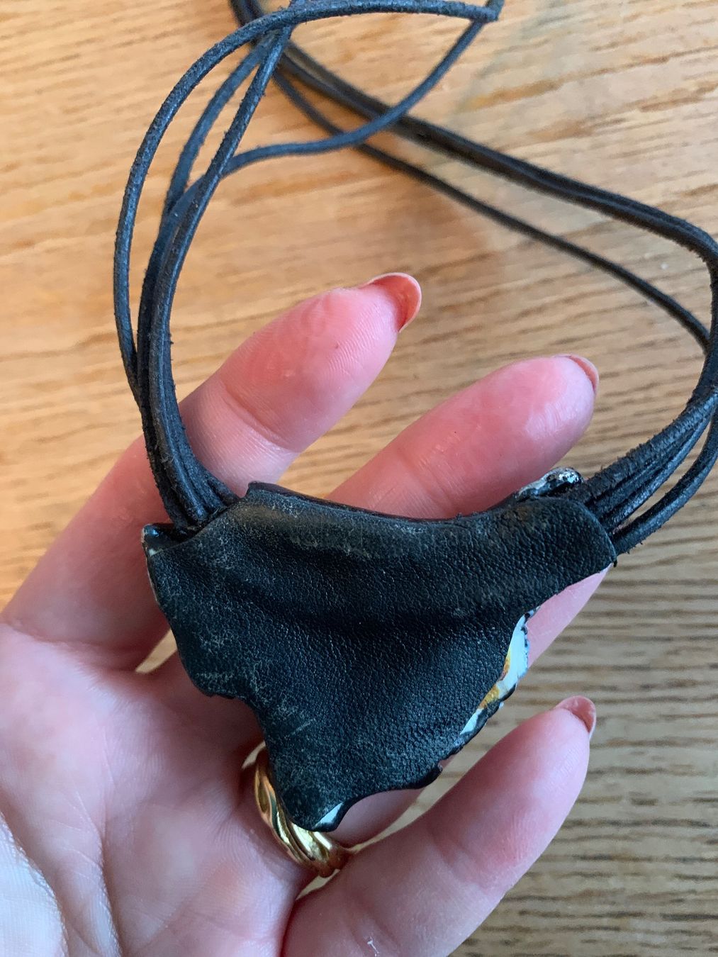 Ketten: Collier artisanal avec cordon en cuir – Gebraucht aus MEYRIN von Gwendo10 1