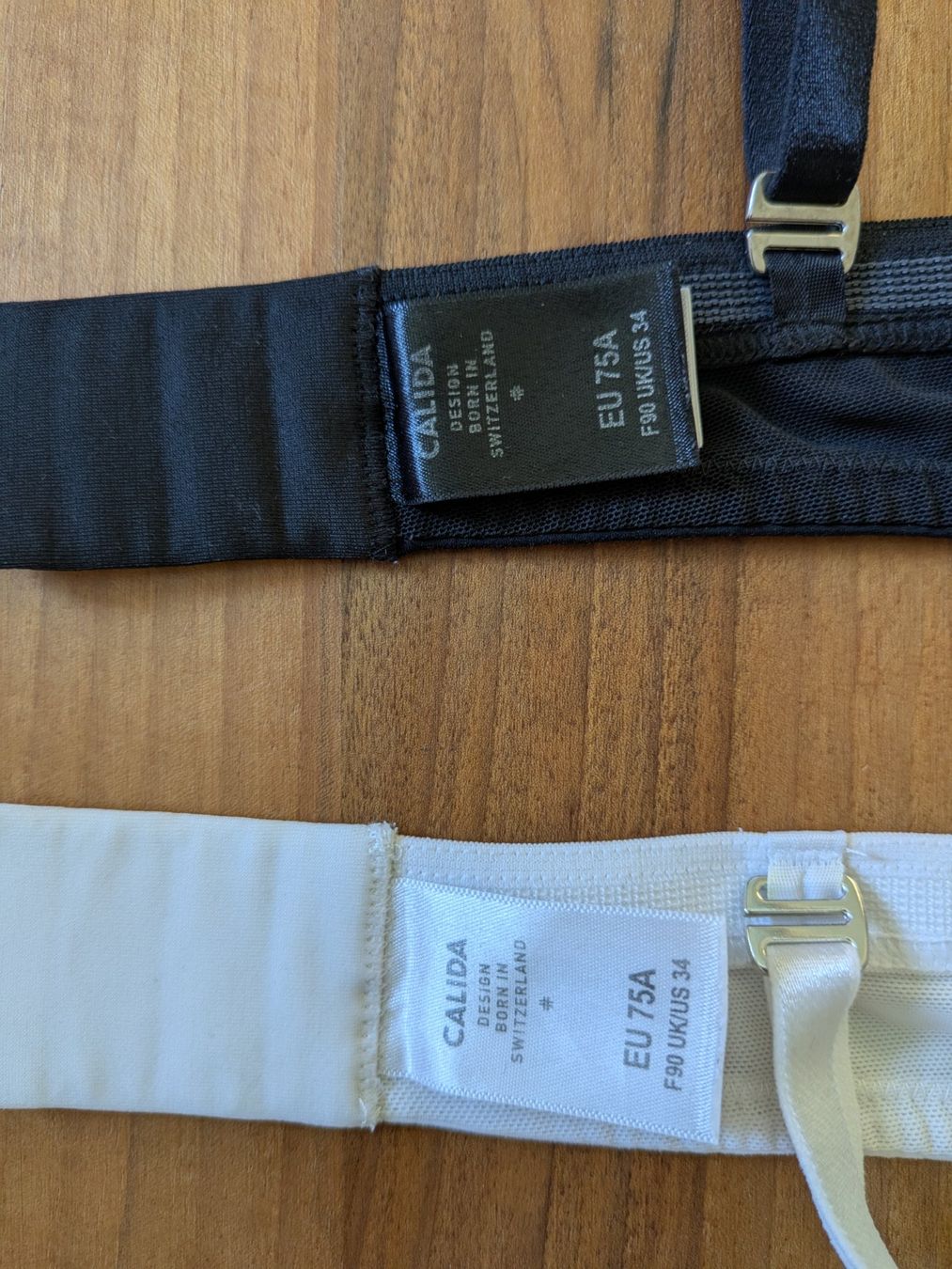 Calida Sonstige Unterwäsche: 2 BH's 75A "Calida" schwarz + weiss – Gebraucht aus Bonstetten von Scoutinggirl 3