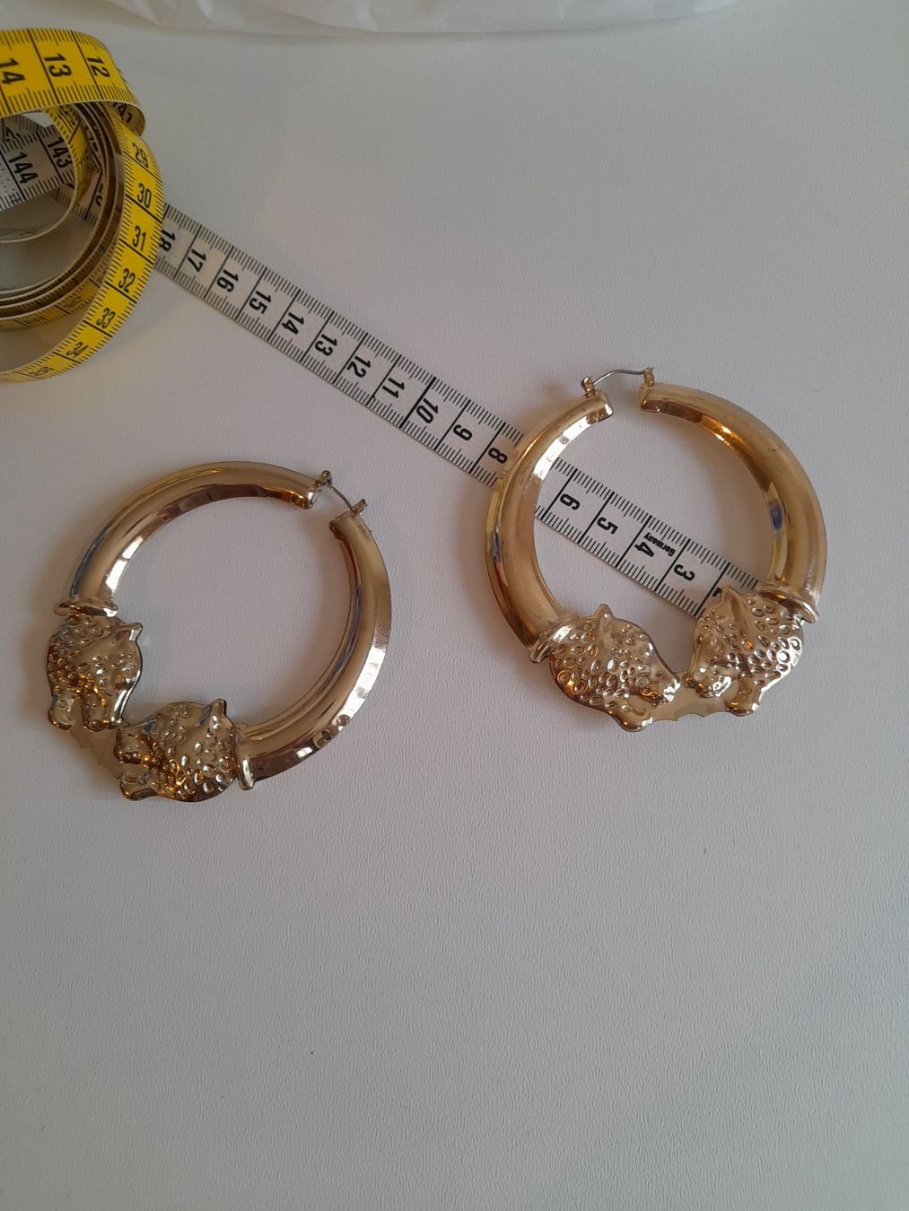 Orecchini pendenti & Orecchini a lobo: Leo Creolen . Modeschmuck . – Usato da Leuggelbach venduto da schmetterlings-fee 1