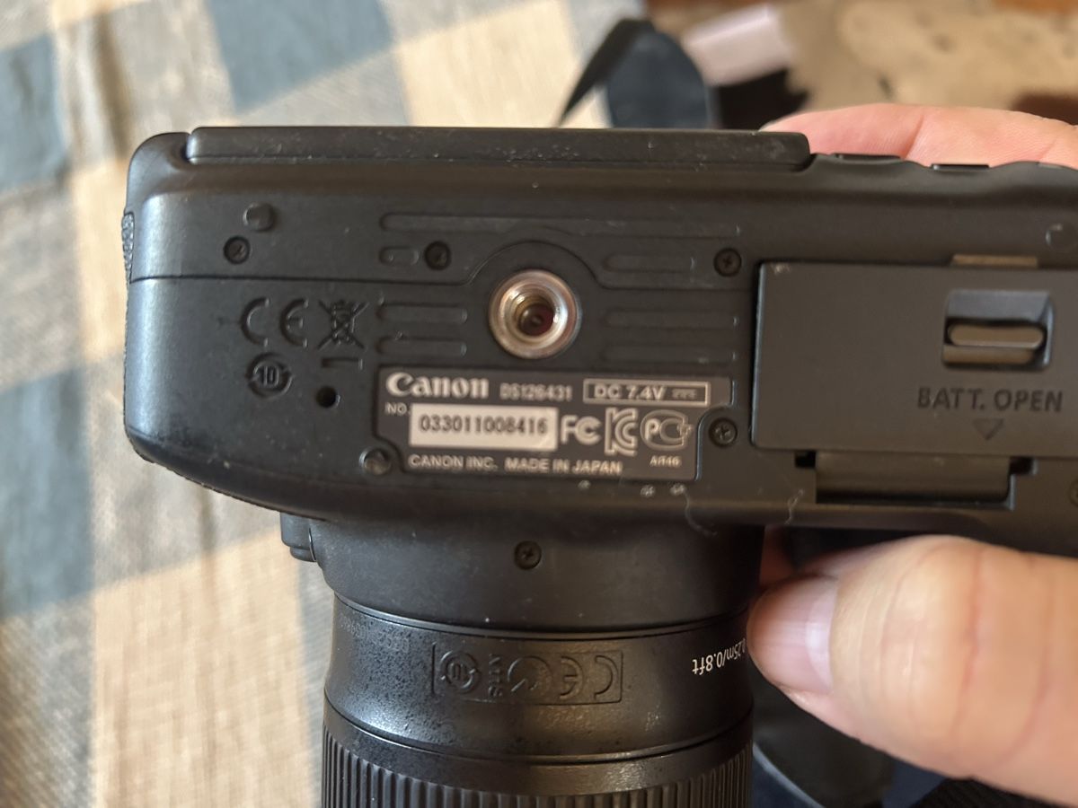 Canon Fotocamera: Kamera CANON EOS 700D – Usato da Trubschachen venduto da Oschtschwiizer 5