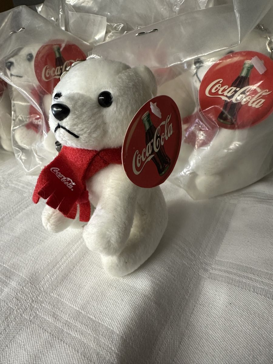 Coca-Cola Schlüsselanhänger & - bänder: Coca Cola Schlüsselanhänger Neu Preis/stk – Neu und originalverpackt aus Sevelen von Stopglobal. 1
