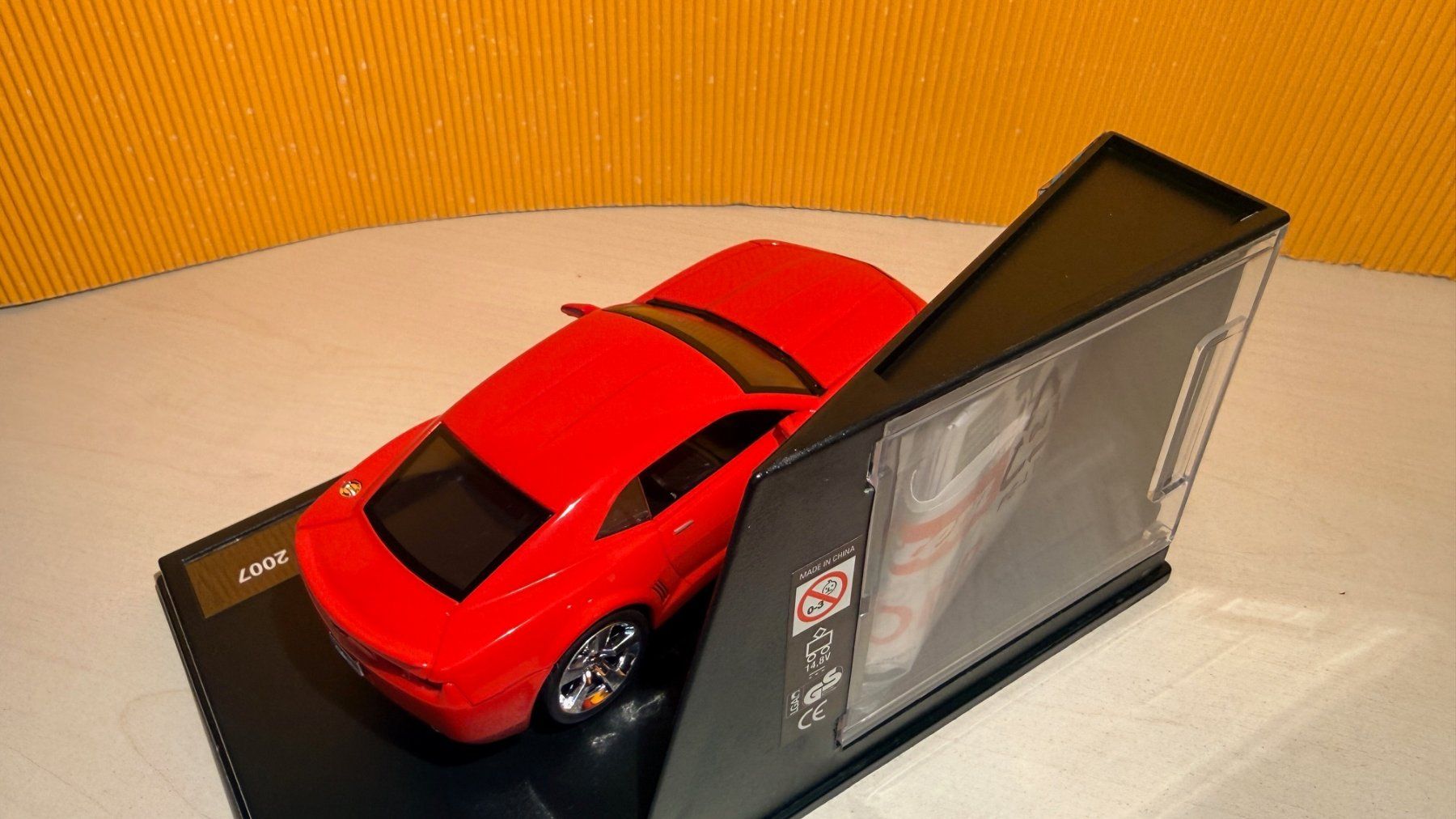 Carrera Piste: Chevrolet Camaro 2007  Streetversion «RED» Evolution - NEU – Nuovo e nell'imballaggio originale da Uzwil venduto da Hanst 4