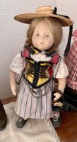 Stoffpuppe Volkskleidung Tracht Strohhut Kette Grösse offen
