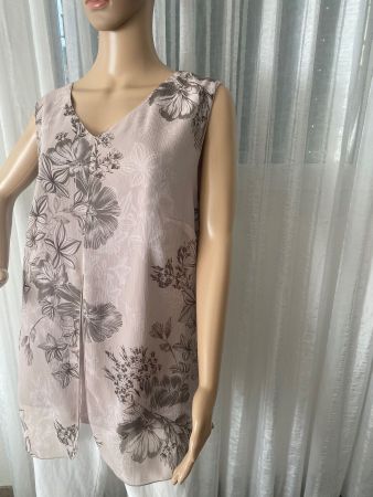 perfekter Auftritt - seltene Long--Tunika-Bluse, beige, 46