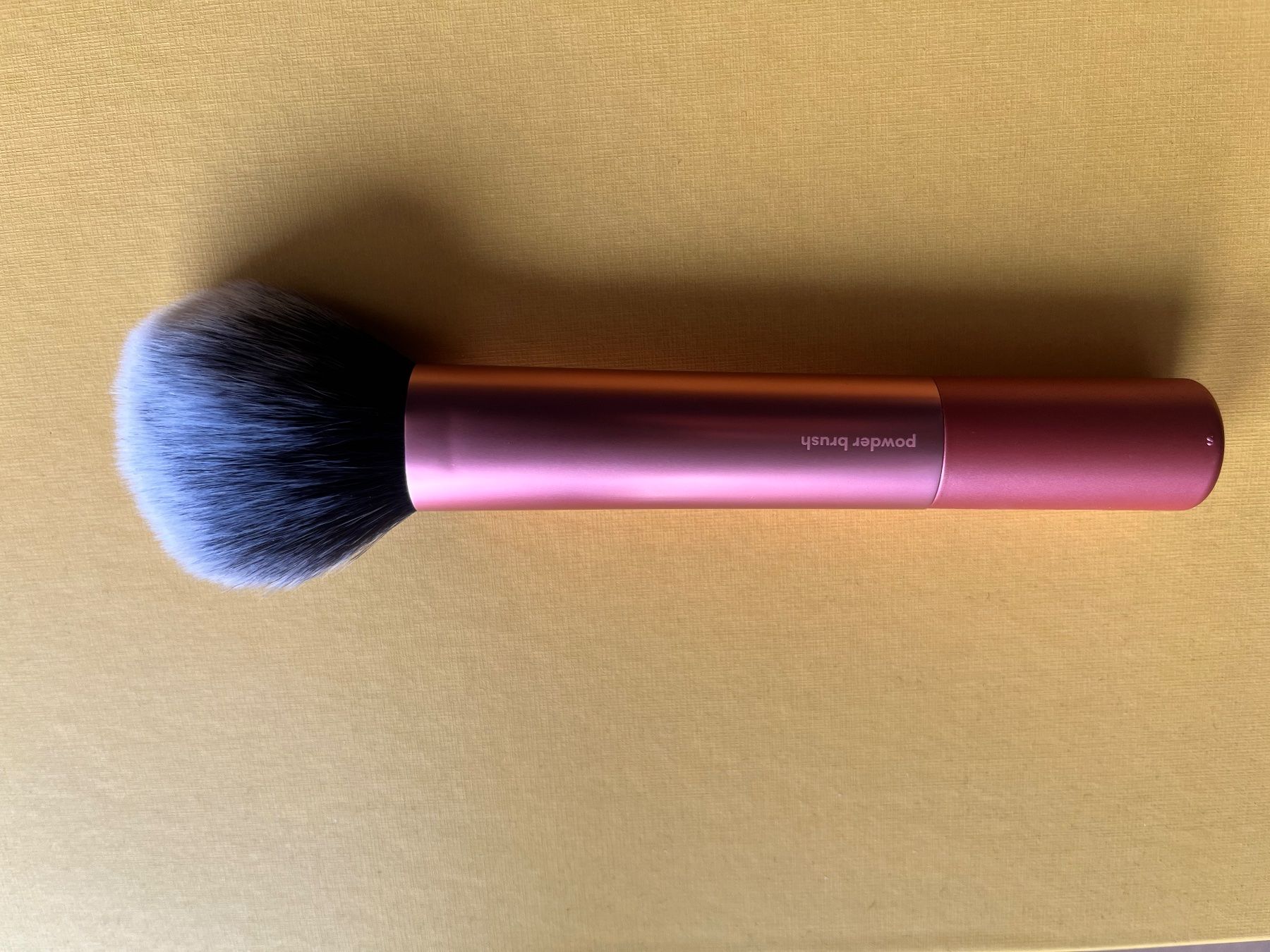 Make-up: Real Techniques Powder  Brush 201 – Usato da arbon venduto da dakin 1