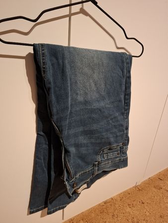 Jeans Grösse 16 (ca. 46)