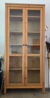 HEMNES Kiefer Naturholz Glas Vitrine von IKEA
