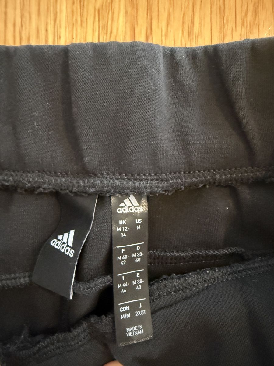Adidas Hosen: Adidas Trainingshose M schwarz – Gebraucht aus Horgen von Renbert 1