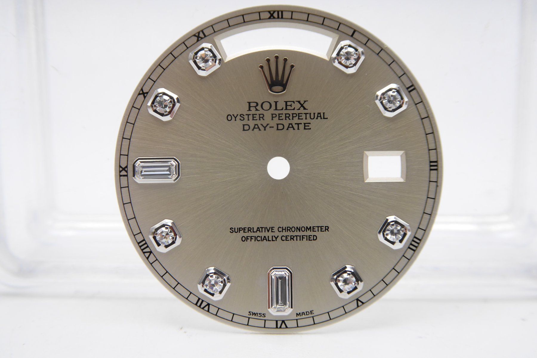 Rolex Orologi: Rolex Day-Date 36mm silver diamond dial Index 118239 – Nuovo (secondo la descrizione) da Geneve venduto da adr_xk6n
