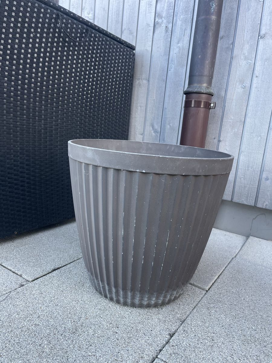 Vasi per fiori: Grosser Blumentopf, 42cm Durchmesser – Usato da Mühlau venduto da Jasil66 1