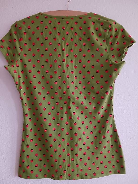 Blutsgeschwister T-Shirts: Shirt von Blutsgeschwister L – Gebraucht aus Riedholz von bri_fr7s 1