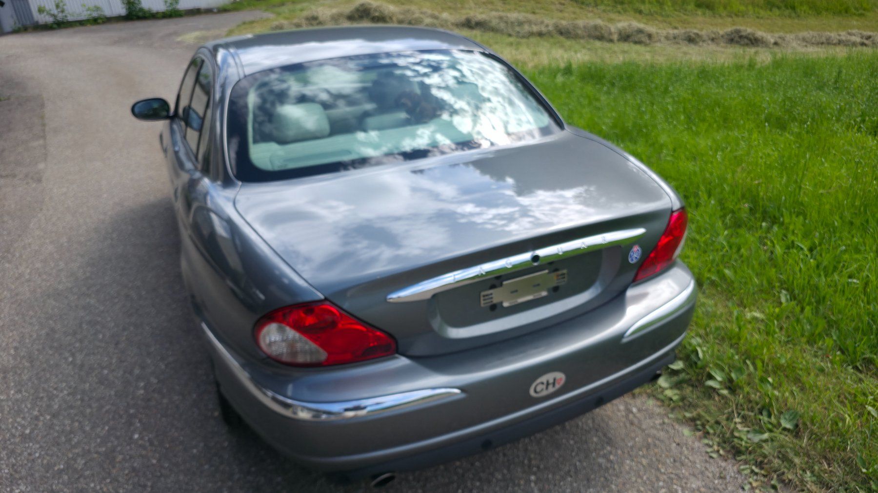 Jaguar Automobili: JAGUAR X-Type 2.5 V6 100% WIR – Usato da Beckenried venduto da Maya58 3