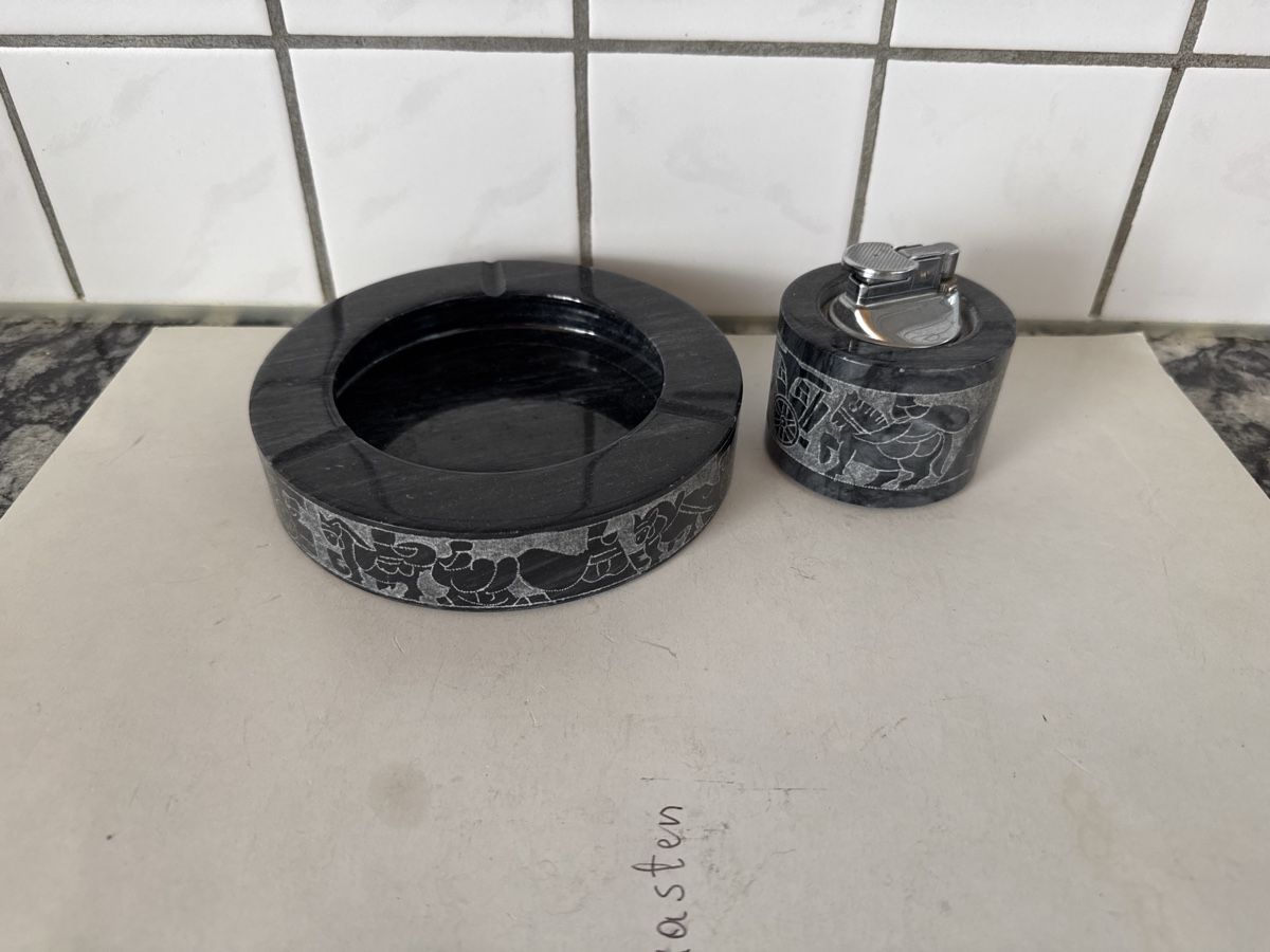 Aschenbecher: Top Aschenbecher mit Feuerzeug Marmor – Neu (gemäss Beschreibung) aus Mellingen von Wupper