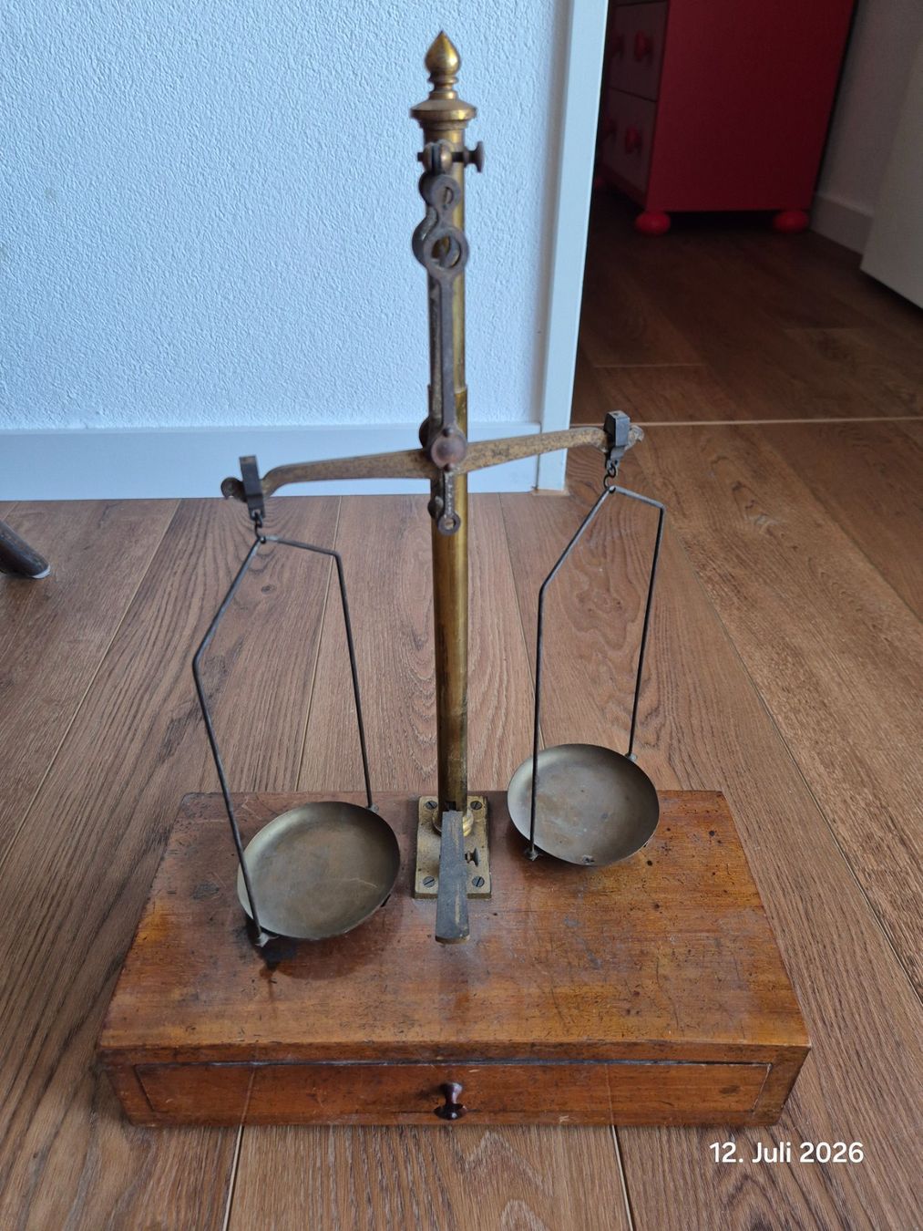 Balances et poids: antike Apotheker- oder Juwelierwaage – D'occasion à Bronschhofen par mar_mjc9 1