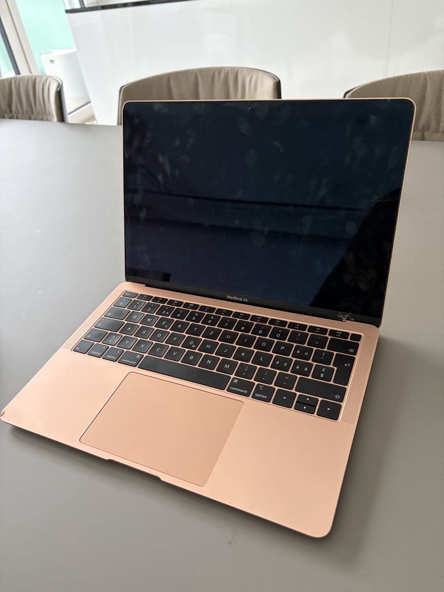 Apple Notebook: MacBook Air Gold – Usato da Zug venduto da Astraion200 4