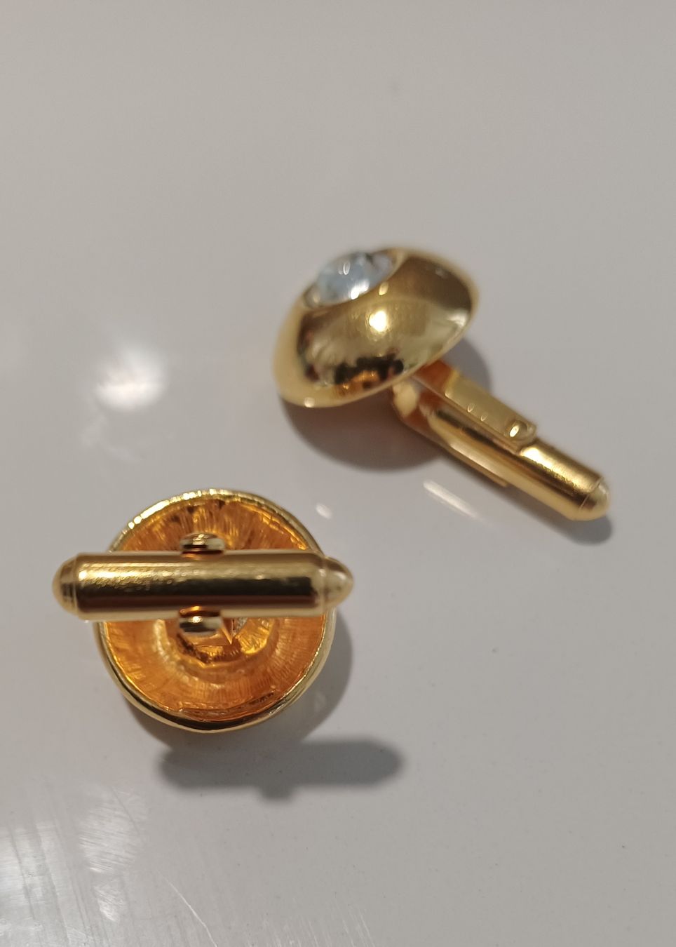 Chanel Manschettenknöpfe: Chanel Manchettenknöpfe – Gebraucht aus Goldach von Requiliz 3