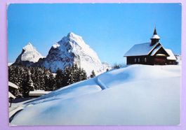Stoos 1300 m ob Schwyz, Kapelle mit Mythen