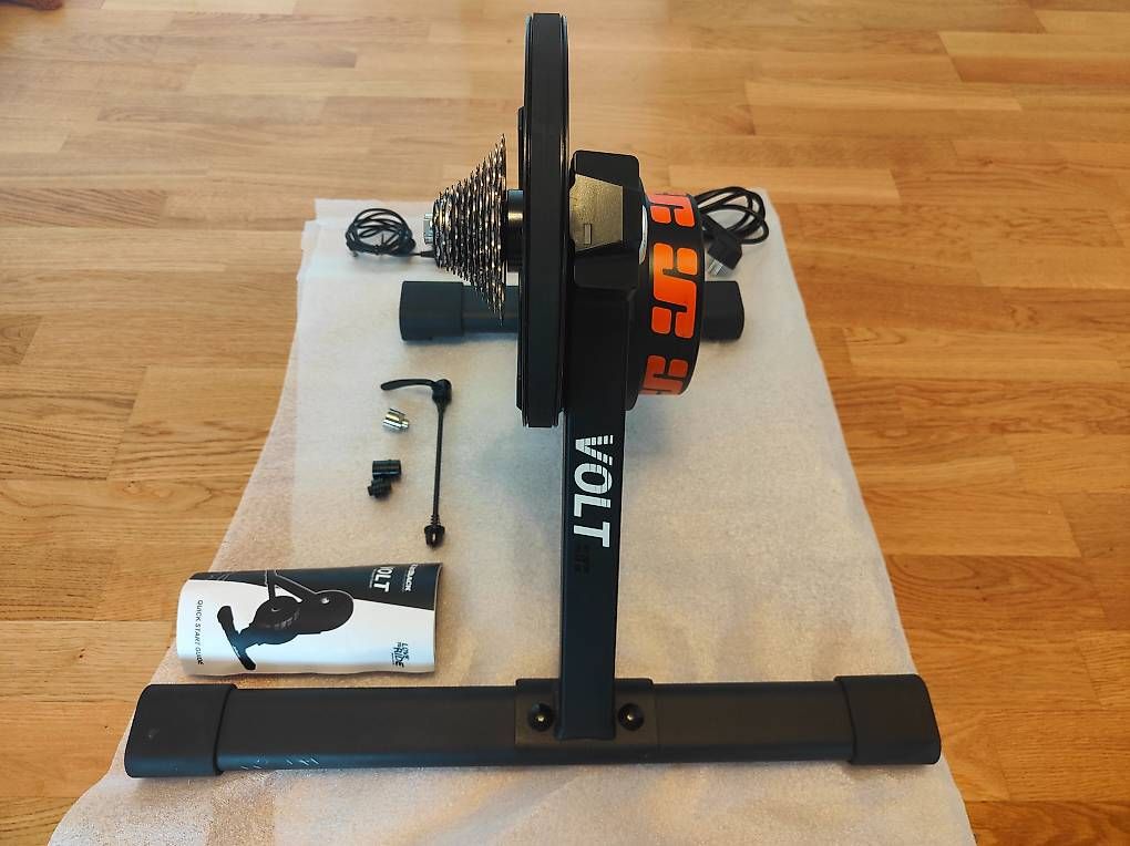 Hometrainer: JetBlack VOLT EMS Smart Rollentrainer  kaum gebraucht – Usato da Wabern venduto da flopsi85 3