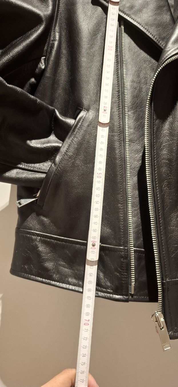 Sandro Jacken: Sandro Leather Jacket Black Size M Good Condition – Gebraucht aus Wallisellen von joe_w8ns 6