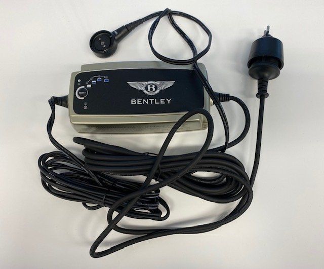 Bentley XS 7000 Battery Charger Comprare su Ricardo