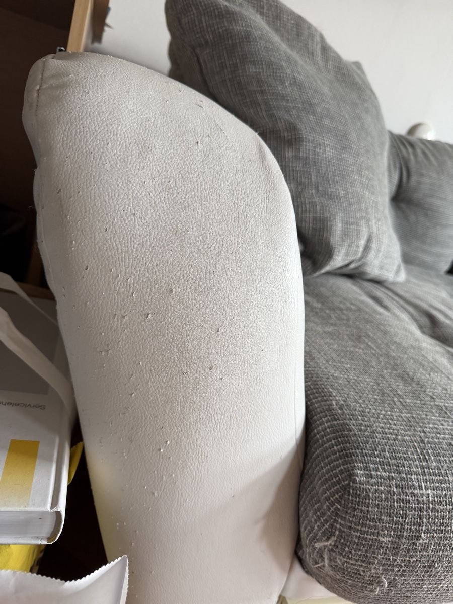 Sofas: Ecksofa grau mit weissem Kunstleder – D'occasion à Grindelwald par yoloflip45 3