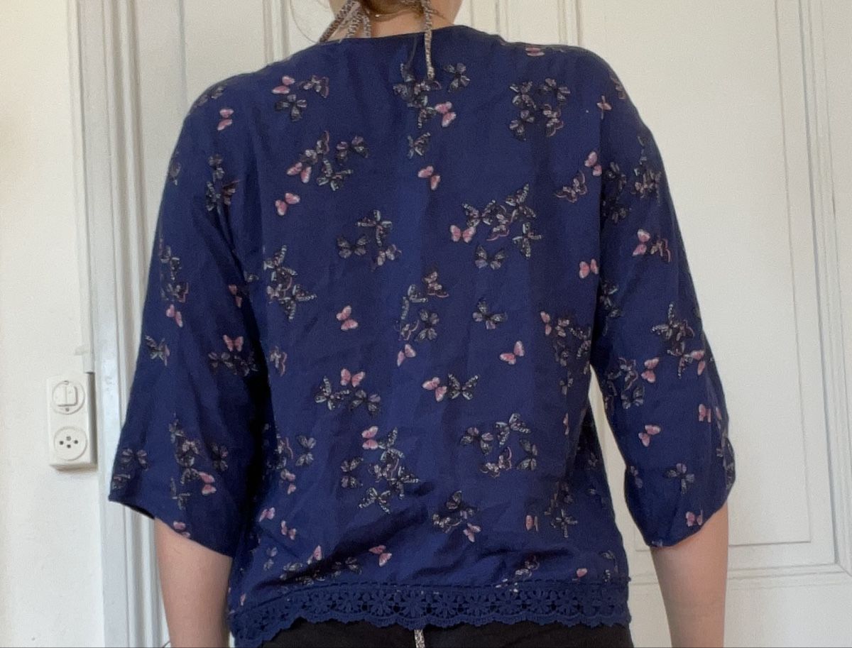 C&A Camicette: Bluse mit Schmetterlingsmuster und Spitze – Usato da Bern venduto da sosophie 1