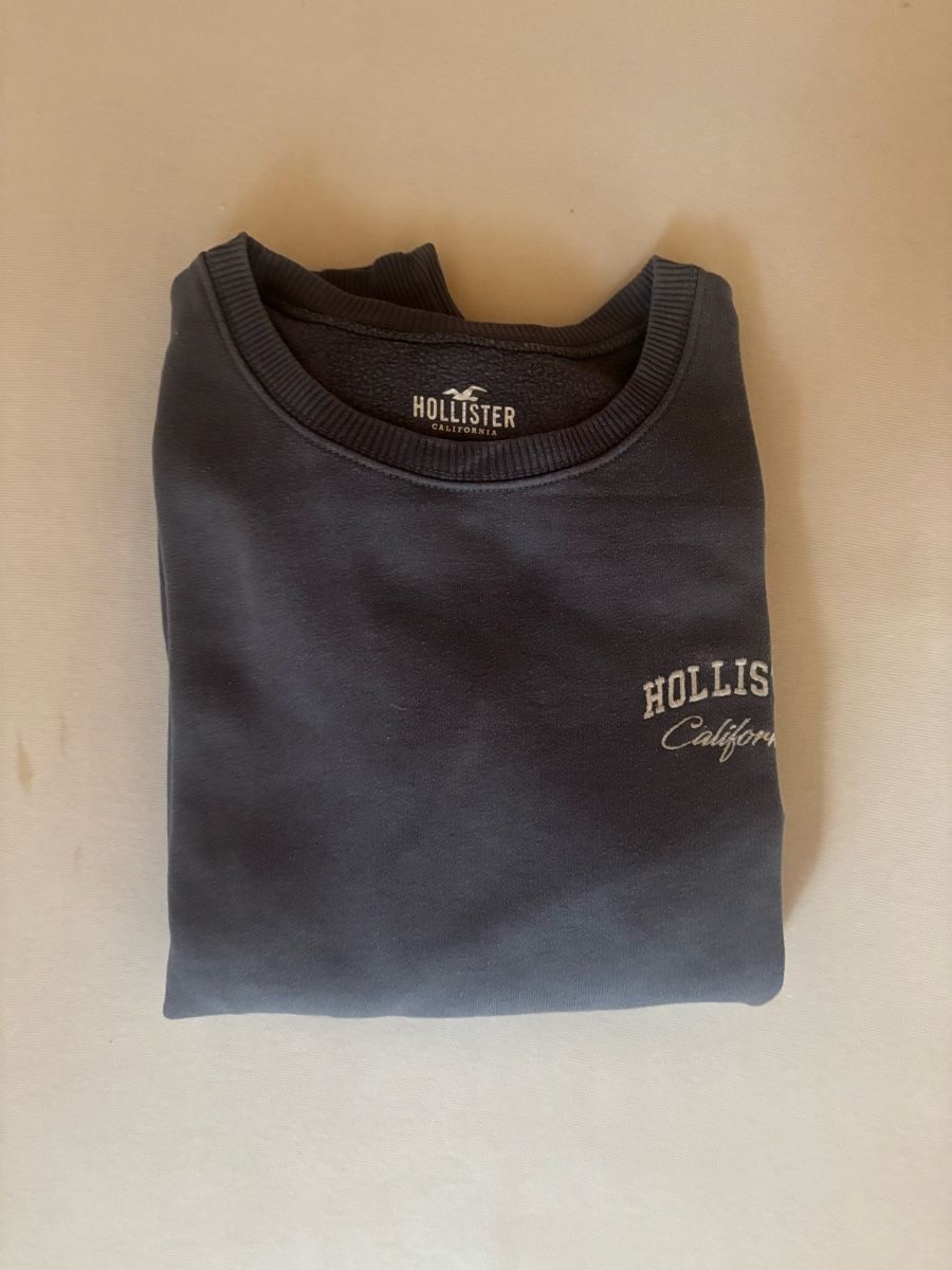 Hollister Pullover & Sweatshirts: Hollister Pullover Blau, Grösse M, guter Zustand – Gebraucht aus Maienfeld von eli_27lm 1
