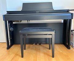 Digital Piano Roland HP305, Prodipe Pro580 Headphones, Bench