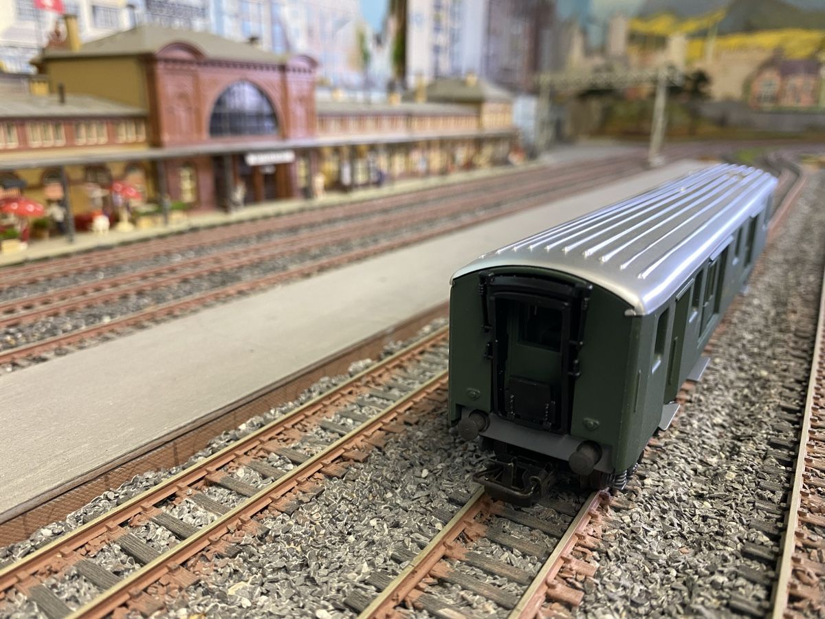 Hag Modellini di ferrovie: HAG 411 SBB Gepäckwagen H0 – Usato da Glattpark (Opfikon) venduto da anywaya23 2