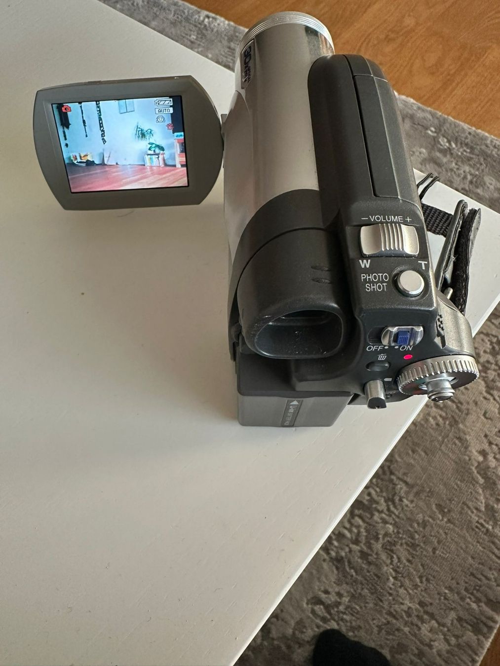 Panasonic Videocamere: Panasonic VDR-D150E Videokamera – Usato da Burgdorf venduto da Apfel62 1