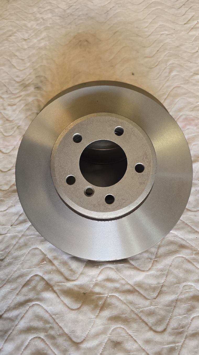 Brembo Tutti pezzi di ricambio auto: Bremsscheibe für BMW 530 e60/e61 – Nuovo (secondo la descrizione) da Recherswil venduto da E46_Cab 2