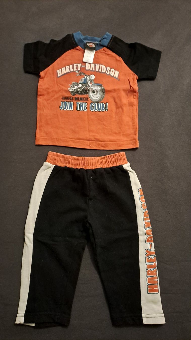 Lotti & Set di vestiti: Harley Davidson Trainingsanzug Gr.80/86 – Usato da Oberrieden venduto da Raja011 1